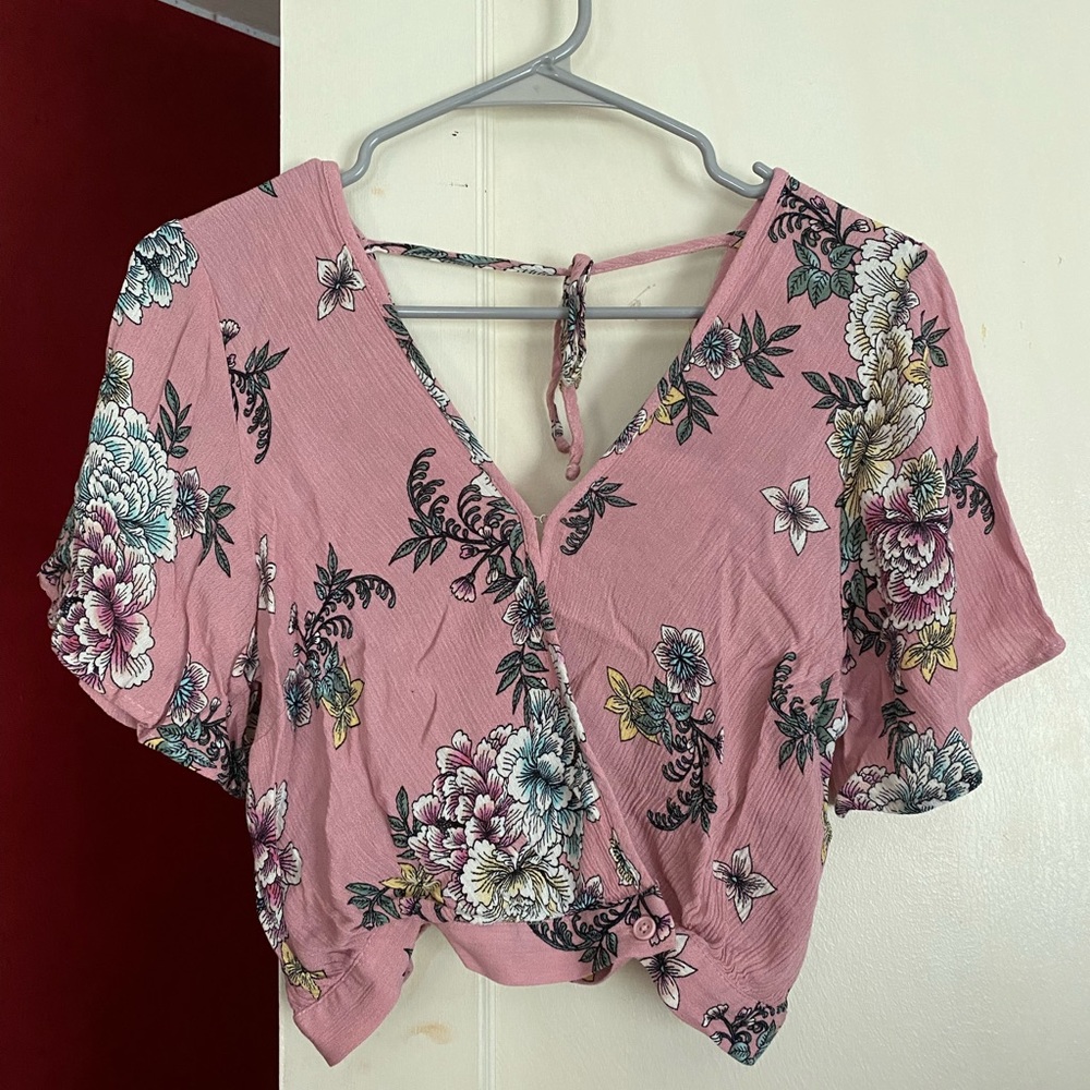 Floral flowy T-shirt blouse